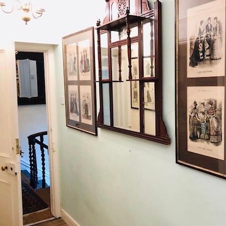 Lauras Townhouse Apartments Dressmakers Salon 巴斯 外观 照片