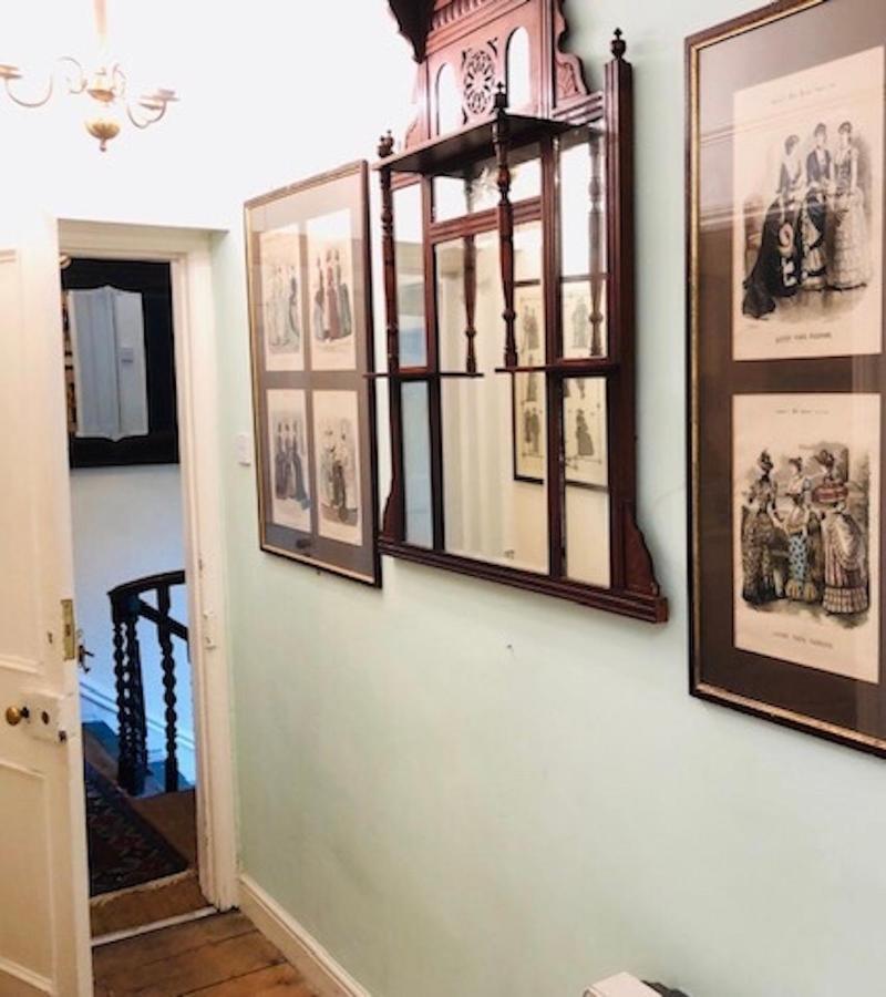 Lauras Townhouse Apartments Dressmakers Salon 巴斯 外观 照片