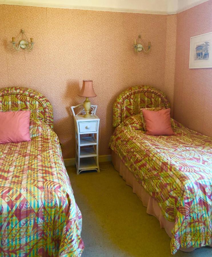 Lauras Townhouse Apartments Dressmakers Salon 巴斯 外观 照片