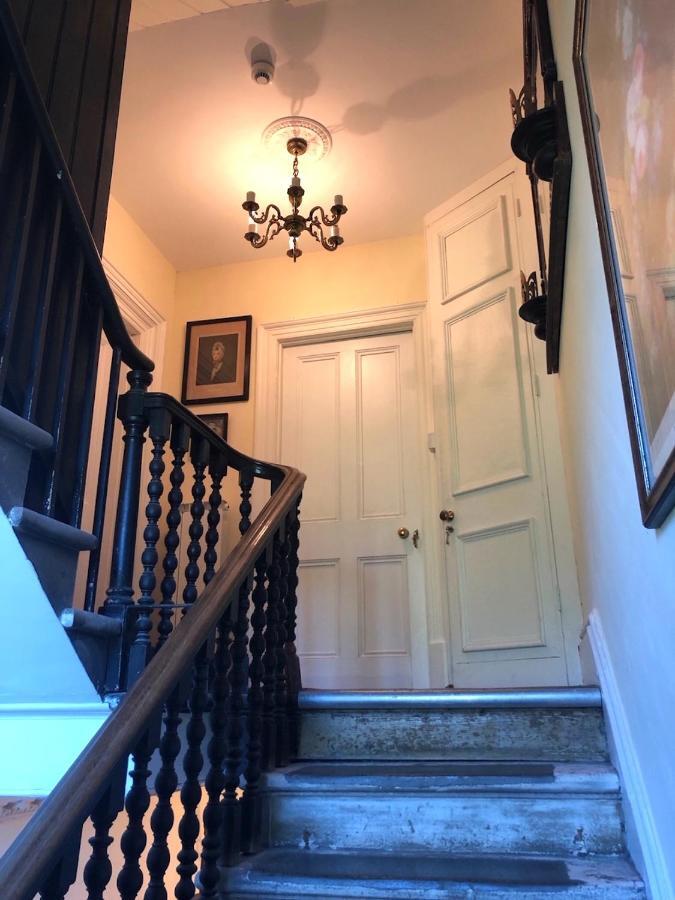 Lauras Townhouse Apartments Dressmakers Salon 巴斯 外观 照片