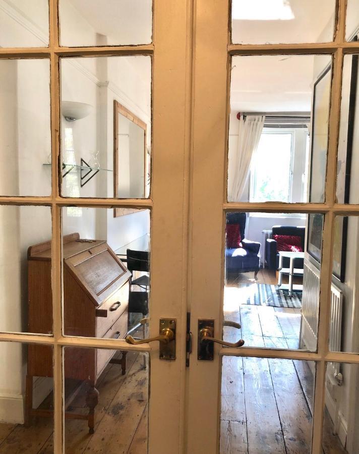 Lauras Townhouse Apartments Dressmakers Salon 巴斯 外观 照片