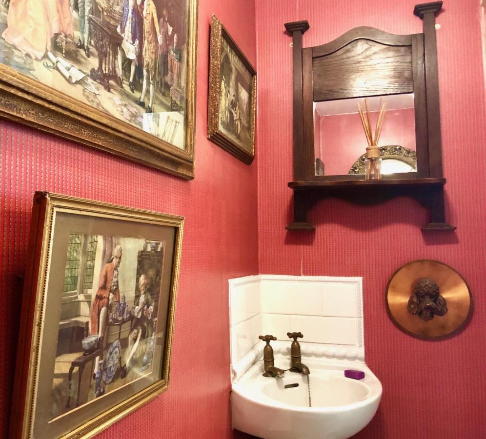 Lauras Townhouse Apartments Dressmakers Salon 巴斯 外观 照片