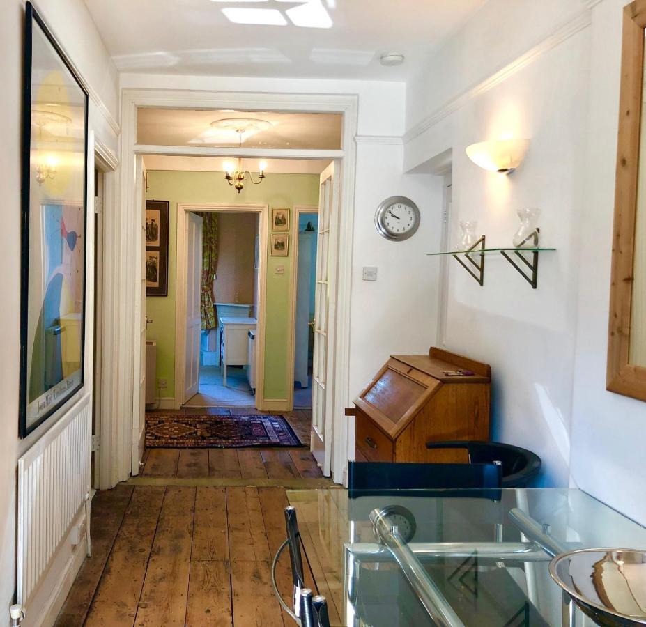 Lauras Townhouse Apartments Dressmakers Salon 巴斯 外观 照片